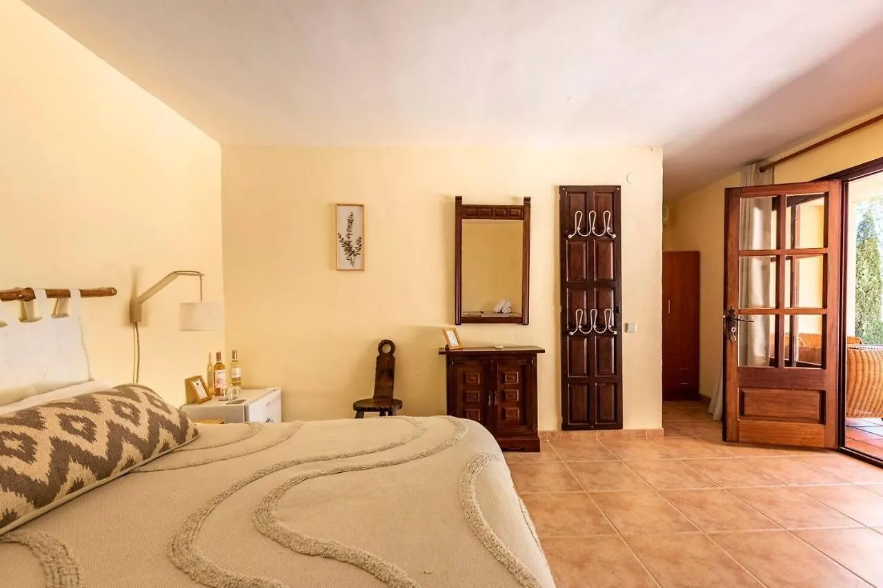Aldeamia, Forest, Mountain View, Beach At 8 Min Vilanova de Escornalbou Bed & Breakfast