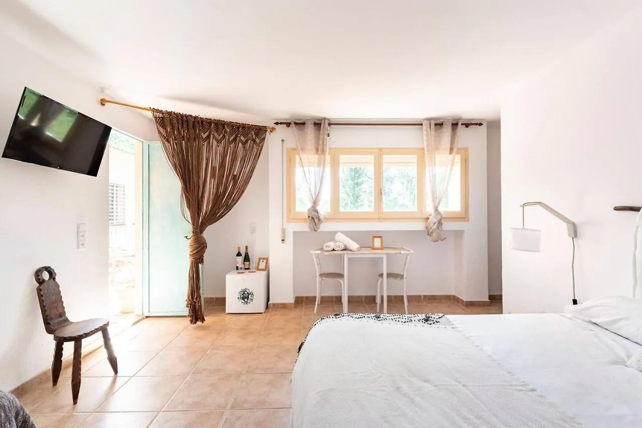 Bed & Breakfast Aldeamia, Forest, Mountain View, Beach At 8 Min Vilanova de Escornalbou Spain
